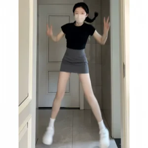 氣質灰色包臀西裝短裙